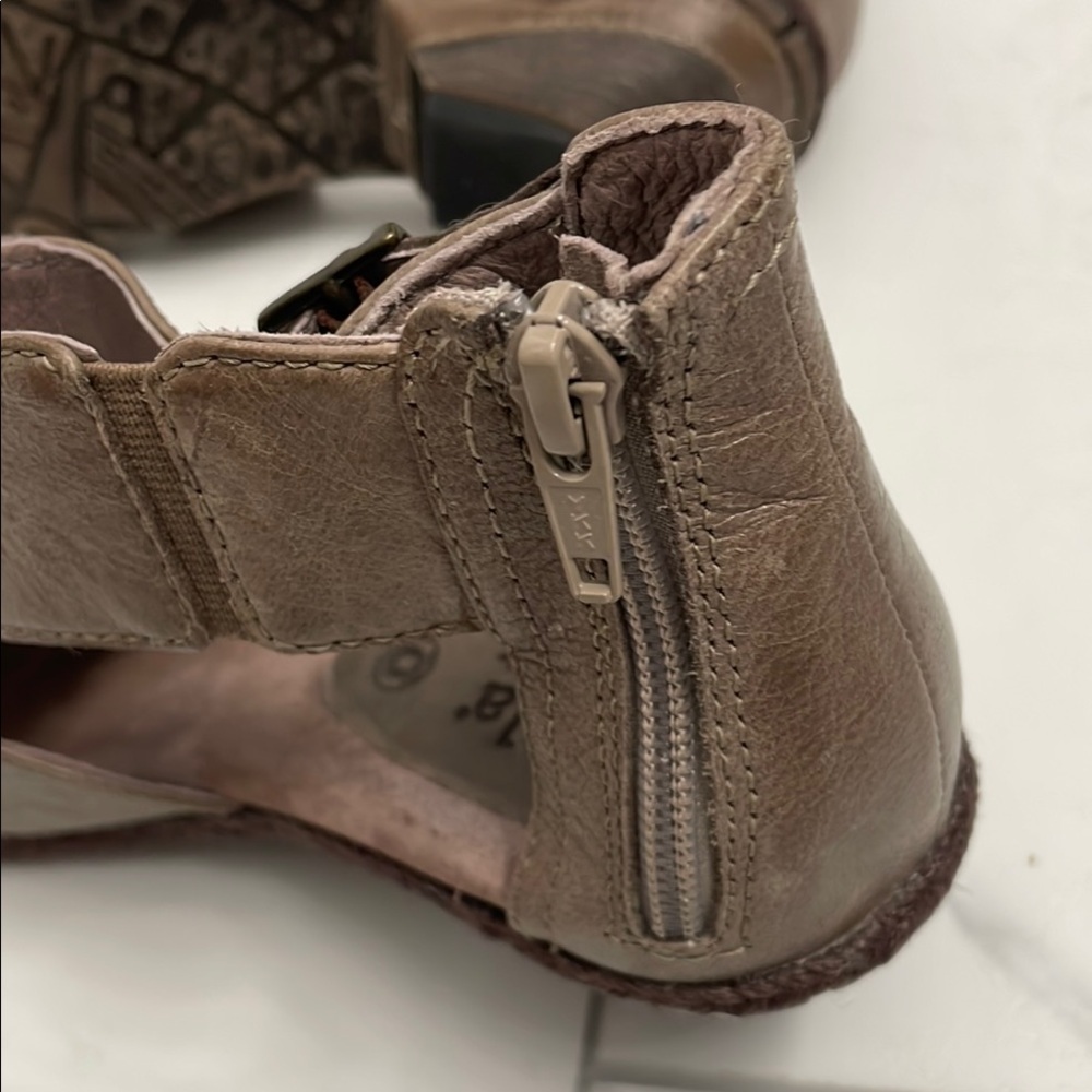 Bussola Brown/Dark Tan Leather Comfort Sandles Minimalist Design Size 40 - Picture 9 of 15